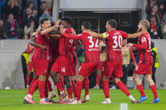 Maximilian Eggestein (SC Freiburg, 08) Torjubel, Emotionen, Torschuss, Abschluss, Torerfolg, Tor, Treffer , Deutschland, Fussball, UEFA Europa League, 1.Spieltag, Ligaphase, 2025 2026, SC Freiburg vs. FC Basel, 24.09.2025, Europa-Park Stadion, Freiburg, Deutschland Freiburg Europa-Park Stadion Baden-Württemberg Deutschland Copyright: xArnexAmbergx
