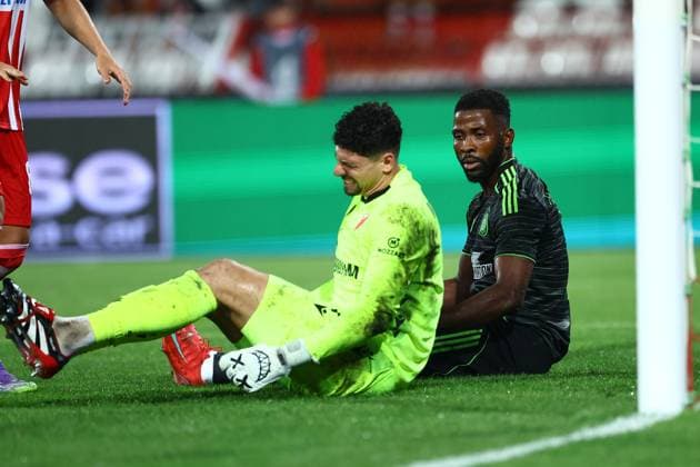 Kelechi Iheanacho of Celtic and Matheus of Crvena zvezda Crvena zvezda v Celtic, UEFA Europa League, Football, Rajko Mitic Stadium, Belgrade, Serbia - 24 Sep 2025Belgrade Rajko Mitic Stadium Serbia EDITORIAL USE ONLY No use with unauthorised audio, video, data, fixture lists, club league logos or live services. Online in-match use limited to 120 images, no video emulation. No use in betting, games or single club league player publications. Copyright: xNikolaxKrstic Shutterstockx 15498417ed