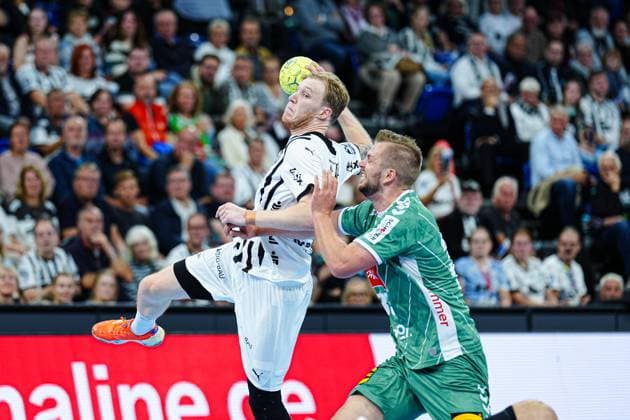 Wurf Tor Eric Johansson (THW Kiel, 21) GER, THW Kiel vs. GWD Minden, Handball, 1. Bundesliga, Spieltag 15, Saison 2025 2026, 25.09.2025 GER, THW Kiel vs. GWD Minden, Handball, 1. Bundesliga, Spieltag 15, Saison 2025 2026, 25.09.2025 Kiel Copyright: xEibner-Pressefoto MarcelxvonxFehrnx EP_MFN