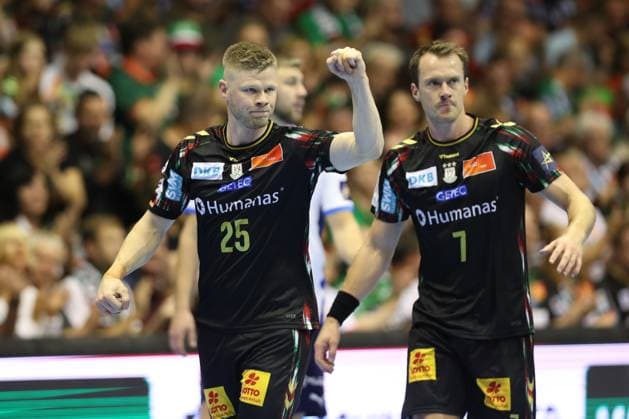 25.09.2025, xtgx, Handball, EHF Champions League, SC Magdeburg - Wisla Plock v.l. Sebastian Barthold (Magdebug, 25), Felix Claar (Magdeburg, 7) Jubel, Torjubel, jubelt ueber das Tor, celebrate the goal, celebration Magdeubrg