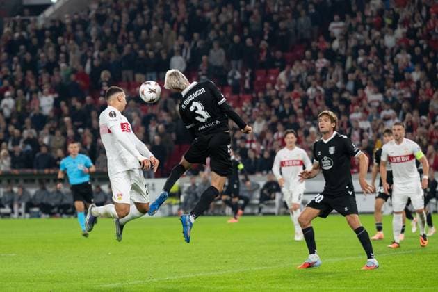 v.li. Badredine Bouanani (VfB Stuttgart, 27), Oscar Mingueza (Celta Vigo, 03), Marcos Alonso (Celta Vigo, 20) GER, VfB Stuttgart vs. Celta Vigo, Fussball, UEFA Europa League, Herren, 1. Spieltag, Spielzeit 2025 2026, 25.09.2025, GER, VfB Stuttgart vs. Celta Vigo, Fussball, UEFA Europa League, Herren, 1. Spieltag, Spielzeit 2025 2026, 25.09.2025 Stuttgart Copyright: xEibner-Pressefoto WolfgangxFrankx EP_WFK