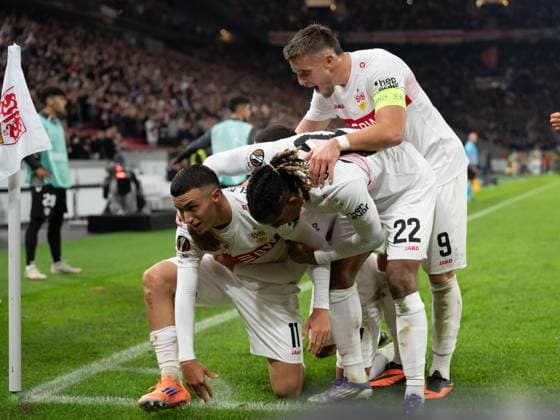 Tor zum 2:0 druch Bilal El Khannouss (VfB Stuttgart, 11), Jubel, Torjubel, bejubelt sein Tormit Lorenz Assignon(VfB Stuttgart, 22), Ermedin Demirovic (VfB Stuttgart, 09) GER, VfB Stuttgart vs. Celta Vigo, Fussball, UEFA Europa League, Herren, 1. Spieltag, Spielzeit 2025 2026, 25.09.2025, GER, VfB Stuttgart vs. Celta Vigo, Fussball, UEFA Europa League, Herren, 1. Spieltag, Spielzeit 2025 2026, 25.09.2025 Stuttgart Copyright: xEibner-Pressefoto WolfgangxFrankx EP_WFK