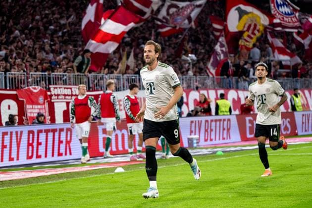 Harry Kane (FC Bayern Muenchen, 09), Luis Diaz (FC Bayern Muenchen, 14) jubeln ueber das Tor zum 3:0, GER, FC Bayern Muenchen (FCB) vs SV Werder Bremen, Fussball Bundesliga, 5. Spieltag, Saison 2025 2026, 26.09.2025 DFB DFL regulations prohibit any use of photographs as image sequences and or quasi-video GER, FC Bayern Muenchen (FCB) vs SV Werder Bremen, Fussball Bundesliga, 5. Spieltag, Saison 2025 2026, 26.09.2025 Muenchen Copyright: xEibner-Pressefoto Memmlerx EP_MMR