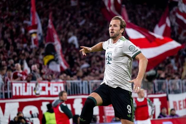 Harry Kane (FC Bayern Muenchen, 09) jubelt ueber das Tor zum 3:0, GER, FC Bayern Muenchen (FCB) vs SV Werder Bremen, Fussball Bundesliga, 5. Spieltag, Saison 2025 2026, 26.09.2025 DFB DFL regulations prohibit any use of photographs as image sequences and or quasi-video GER, FC Bayern Muenchen (FCB) vs SV Werder Bremen, Fussball Bundesliga, 5. Spieltag, Saison 2025 2026, 26.09.2025 Muenchen Copyright: xEibner-Pressefoto Memmlerx EP_MMR