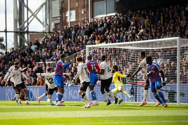 Ismaila Sarr of Crystal Palace scores 1-0 Crystal Palace v Liverpool, Premier League, Football, Selhurst Park, London, UK - 27 Sep 2025London Selhurst Park United Kingdom EDITORIAL USE ONLY No use with unauthorised audio, video, data, fixture lists, club league logos or live services. Online in-match use limited to 120 images, no video emulation. No use in betting, games or single club league player publications. Copyright: xIanxTuttle Shutterstockx 15503911af