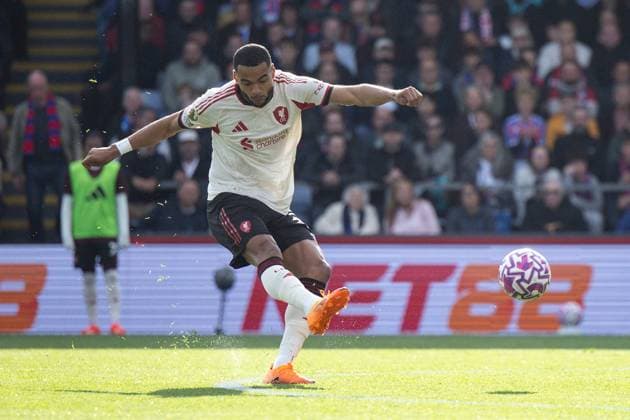 Cody Gakpo of Liverpool Crystal Palace v Liverpool, Premier League, Football, Selhurst Park, London, UK - 27 Sep 2025London Selhurst Park United Kingdom EDITORIAL USE ONLY No use with unauthorised audio, video, data, fixture lists, club league logos or live services. Online in-match use limited to 120 images, no video emulation. No use in betting, games or single club league player publications. Copyright: xIanxTuttle Shutterstockx 15503911cl