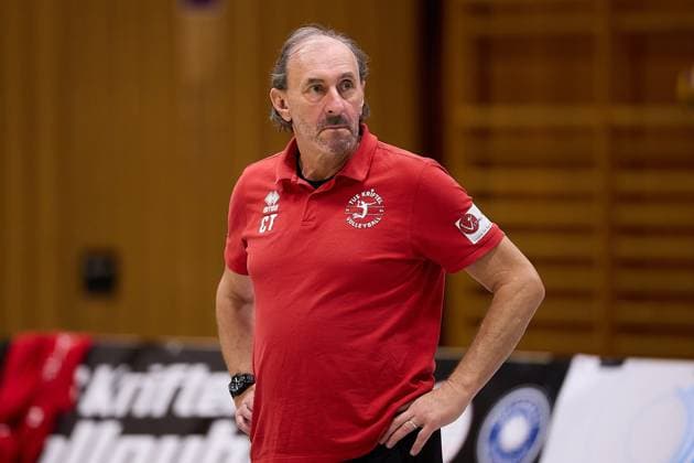 Portrait, Freisteller Dr. Dariusz Haratym (TUS Kriftel, Co-Trainer) GER, TuS Kriftel vs. TV Rottenburg,Volleyball, 2. Bundesliga Sued, 3. Spieltag, Spielzeit 2025 2026, 27.09.2025 GER, TuS Kriftel vs. TV Rottenburg,Volleyball, 2. Bundesliga Sued, 3. Spieltag, Spielzeit 2025 2026, 27.09.2025 Kriftel Copyright: xEibner-Pressefoto GeraldxOelze-dexStoppanyx EP_ODS