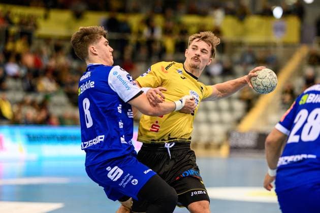 Grupe, Magnus (Rueckraum Mitte, HBW Balingen-Weilstetten, 8), Knauer, Jakob (Rueckraum Rechts, HSC 2000 Coburg, 25) GER, Bayern, HSC 2000 Coburg gegen HBW Balingen-Weilstetten, 2. Handball Bundesliga, Handball, 5.Spieltag, Saison 2025 2026, 19.30 Uhr, Samstag, 27.09.2025 GER, Bayern, HSC 2000 Coburg gegen HBW Balingen-Weilstetten, 2. Handball Bundesliga, Handball, 5.Spieltag, Saison 2025 2026, 19.30 Uhr, Samstag, 27.09.2025 Coburg Copyright: xEibner-Pressefoto MartinxHerbstx EP_MHT