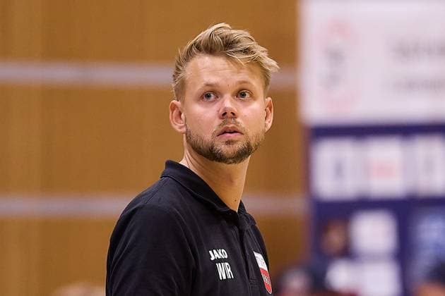 Portrait, Freisteller Jan Scheuermann (TV Rottenburg, Trainer) GER, TuS Kriftel vs. TV Rottenburg,Volleyball, 2. Bundesliga Sued, 3. Spieltag, Spielzeit 2025 2026, 27.09.2025 GER, TuS Kriftel vs. TV Rottenburg,Volleyball, 2. Bundesliga Sued, 3. Spieltag, Spielzeit 2025 2026, 27.09.2025 Kriftel Copyright: xEibner-Pressefoto GeraldxOelze-dexStoppanyx EP_ODS