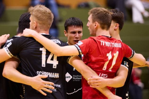 Freude, Jubel TV Rottenburg mit Milan Kvrzic (TV Rottenburg, 07) GER, TuS Kriftel vs. TV Rottenburg,Volleyball, 2. Bundesliga Sued, 3. Spieltag, Spielzeit 2025 2026, 27.09.2025 GER, TuS Kriftel vs. TV Rottenburg,Volleyball, 2. Bundesliga Sued, 3. Spieltag, Spielzeit 2025 2026, 27.09.2025 Kriftel Copyright: xEibner-Pressefoto GeraldxOelze-dexStoppanyx EP_ODS