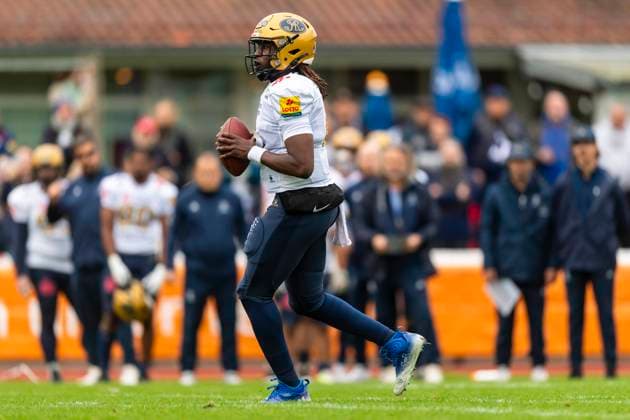 Clifton Bernard Mc Dowell II (6, QB, Dresden Monarchs) GER, ifm Ravensburg Razorbacks vs Dresden Monarchs, American Football, GFL, Saison 2025, Playoffs, Halbfinale, 27.09.2025, GER, ifm Ravensburg Razorbacks vs Dresden Monarchs, American Football, GFL, Saison 2025, Playoffs, Halbfinale, 27.09.2025 Weingarten Copyright: xEibner-Pressefoto FlorianxWolfx EP_FWF
