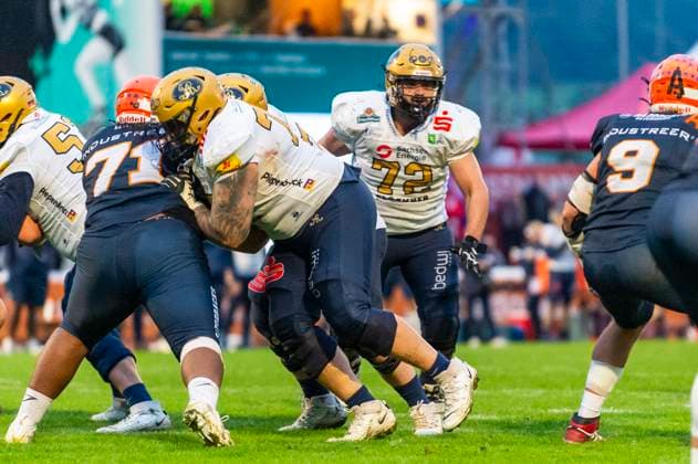 Jose Rafael Ariza Paredes (72, OL, Dresden Monarchs) GER, ifm Ravensburg Razorbacks vs Dresden Monarchs, American Football, GFL, Saison 2025, Playoffs, Halbfinale, 27.09.2025, GER, ifm Ravensburg Razorbacks vs Dresden Monarchs, American Football, GFL, Saison 2025, Playoffs, Halbfinale, 27.09.2025 Weingarten Copyright: xEibner-Pressefoto FlorianxWolfx EP_FWF