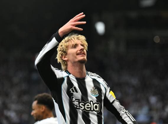 Nick Woltemade of Newcastle United celebrates scoring their first goal Newcastle United v Arsenal, Premier League, Football, St James Park, Newcastle, UK - 28 Sep 2025Newcastle St James Park United Kingdom EDITORIAL USE ONLY No use with unauthorised audio, video, data, fixture lists, club league logos or live services. Online in-match use limited to 120 images, no video emulation. No use in betting, games or single club league player publications. Copyright: xRichardxLee Shutterstockx 15503935be