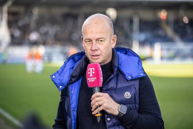 Fussball, Saison 2025 2026, 3. Liga, Dietmar-Hopp-Stadion Sinsheim, 8. Spieltag, TSG Hoffenheim II - SSV Ulm 1846 Fußball, 28.09.2025 28.09.2025, Fussball, Saison 2025 2026, 3. Liga, Dietmar-Hopp-Stadion Sinsheim, 8. Spieltag, TSG Hoffenheim II - SSV Ulm 1846 Fußball, Geschäftsführer Markus Thiele (SSV Ulm 1846 Fußball) im Interview bei MagentaTV Foto: Lucca Fundel Sinsheim Dietmar-Hopp-Stadion Baden-Württemberg Deutschland