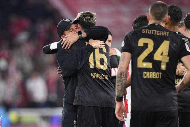 Trainer Sebastian HOENESS, Hoeneß (S) und Atakan KARAZOR (S) Schlussjubel, Jubel nach Spielende, Jubel, jubeln, Freude, cheers, Fussball 1. Bundesliga, 5.Spieltag, matchday5, 1. FC Koeln (K) - VfB Stuttgart (S) 1-2 am 31.08.2025 in Koeln Deutschland. DFL regulations prohibit any use of photographs as image sequences and or quasi-video Â