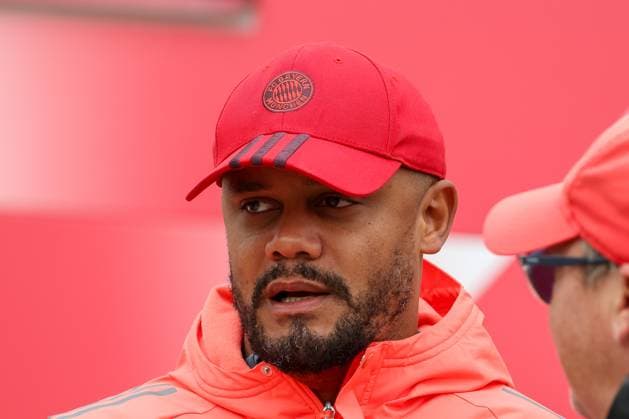 Vincent Kompany (FC Bayern Muenchen, Cheftrainer), GER, Abschlusstraining, FC Bayern Muenchen, Fussball, UEFA Champions League, Liga-Phase, 2. Spieltag, Saison 2025 2026, 29.09.2025, GER, Abschlusstraining, FC Bayern Muenchen, Fussball, UEFA Champions League, Liga-Phase, 2. Spieltag, Saison 2025 2026, 29.09.2025 Muenchen Copyright: xEibner-Pressefoto JennixMaulx EP_JML