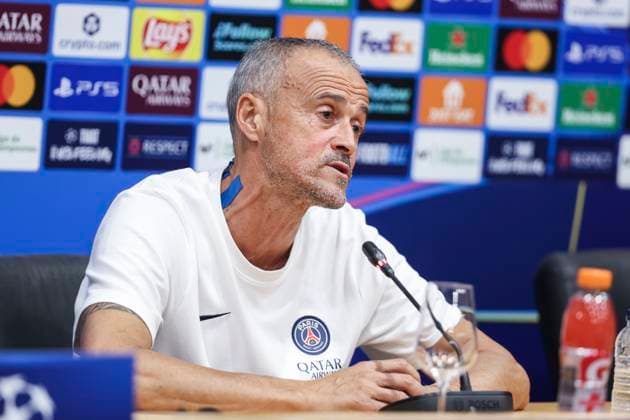 September 30, 2025, Barcelona, Barcelona, SPAIN: Luis Enrique of Paris Saint-Germain FC attends his press conference, PK, Pressekonferenz during the training day of Paris Saint-Germain ahead the UEFA Champions League 2025 26, football match against FC Barcelona, Barca at Estadi Olimpic Lluis Companys on September 30, 2025 in Barcelona, Spain. Barcelona SPAIN - ZUMAa181 20250930_zaa_a181_085 Copyright: xJavierxBorregox