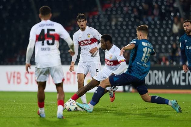 Mirza Catovic (VfB Stuttgart II, 05), Niklas Terkelsen Nartec (VfB Stuttgart II, 45), Mohamed Sankoh (VfB Stuttgart II, 44), Justin Janitzek (SV Wehen Wiesbaden, 15) GER, VfB Stuttgart II vs. SV Wehen Wiesbaden, Fussball, Herren, 3. Liga, 9. Spieltag, Spielzeit 2025 2026, 30.09.2025 GER, VfB Stuttgart II vs. SV Wehen Wiesbaden, Fussball, Herren, 3. Liga, 9. Spieltag, Spielzeit 2025 2026, 30.09.2025 Aspach Copyright: xEibner-Pressefoto GeraldxOelze-dx EP_ODS