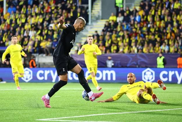Richarlison of Tottenham Hotspur fails to score FK Bodo Glimt v Tottenham Hotspur, UEFA Champions League, Group Stage, Football, Aspmyra Stadion, Bodo, Norway - 30 Sep 2025Bodo Aspmyra Stadion Norway EDITORIAL USE ONLY No use with unauthorised audio, video, data, fixture lists, club league logos or live services. Online in-match use limited to 120 images, no video emulation. No use in betting, games or single club league player publications. Copyright: xMichaelxZemanek Shutterstockx 15504026q