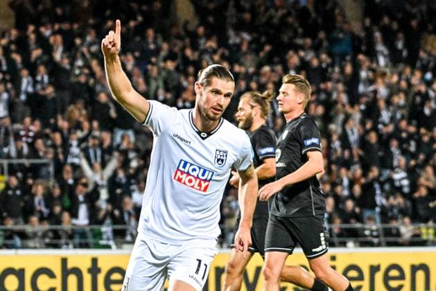 GER, 3. Liga, SSV Ulm 1846 vs 1. FC Schweinfurt 05 01.10.2025, Donaustadion, Ulm, GER, 3. Liga, SSV Ulm 1846 vs 1. FC Schweinfurt 05, im Bild Torjubel nach Tor zum 1:0, Dennis Chessa (SSV Ulm, 11)