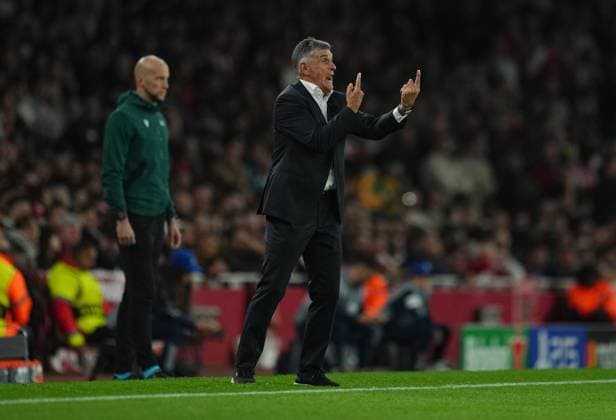 Olympiakos Manager Josà Luis Mendilibar Arsenal v Olympiakos, UEFA Champions League, Group Stage, Football, Emirates Stadium, London, UK - 01 Oct 2025London Emirates Stadium United Kingdom EDITORIAL USE ONLY No use with unauthorised audio, video, data, fixture lists, club league logos or live services. Online in-match use limited to 120 images, no video emulation. No use in betting, games or single club league player publications. Copyright: xJoexToth Shutterstockx 15504044ag