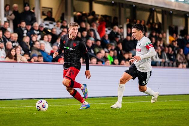 v.l. Gustav Christensen (FC Ingolstadt 04, 24), Timur Gayret (SC Verl, 30) im Zweikampf GER, SC Verl vs. FC Ingolstadt 04, Fussball, 3. Liga, 9. Spieltag, Spielzeit 2025 2026, 01.10.2025 GER, SC Verl vs. FC Ingolstadt 04, Fussball, 3. Liga, 9. Spieltag, Spielzeit 2025 2026, 01.10.2025 Verl Copyright: xEibner-Pressefoto JanxRollingerx EP_JSK