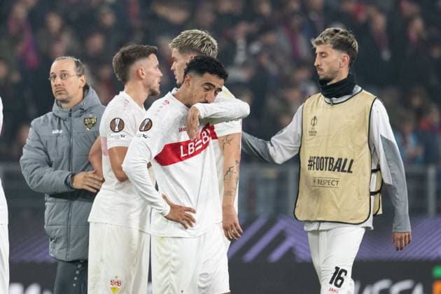 Nach Spielende Entaeuschung, frust bei Ermedin Demirovic (VfB Stuttgart, 09), Tiago Tomas (VfB Stuttgart, 08), Atakan Karazor (VfB Stuttgart, 16) SUI, FC Basel vs. VfB Stuttgart, Fussball, UEFA Europa League, Herren, 2. Spieltag, Spielzeit 2025 2026, 02.10.2025, SUI, FC Basel vs. VfB Stuttgart, Fussball, UEFA Europa League, Herren, 2. Spieltag, Spielzeit 2025 2026, 02.10.2025 Basel Copyright: xEibner-Pressefoto WolfgangxFrankx EP_WFK