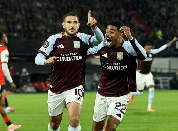 Emi Buendia of Aston Villa (centre) celebrates scoring their side s first goal of the game Feyenoord v Aston Villa, UEFA Europa League, Group Stage, Football, De Kuip, Rotterdam, Netherlands - 02 Oct 2025Rotterdam De Kuip Netherlands EDITORIAL USE ONLY No use with unauthorised audio, video, data, fixture lists, club league logos or live services. Online in-match use limited to 120 images, no video emulation. No use in betting, games or single club league player publications. Copyright: xBartxStoutjesdijk Shutterstockx 15504059bu