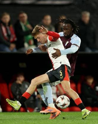 Evann Guessand of Aston Villa in action against Gijs Smal of Feyenoord Feyenoord v Aston Villa, UEFA Europa League, Group Stage, Football, De Kuip, Rotterdam, Netherlands - 02 Oct 2025Rotterdam De Kuip Netherlands EDITORIAL USE ONLY No use with unauthorised audio, video, data, fixture lists, club league logos or live services. Online in-match use limited to 120 images, no video emulation. No use in betting, games or single club league player publications. Copyright: xBartxStoutjesdijk Shutterstockx 15504059ct