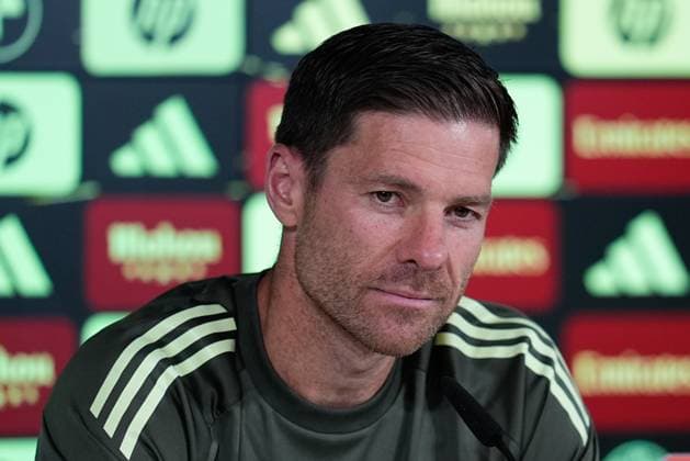 October 3, 2025, Valdebebas, Madrid, Spain: Xabi Alonso, head coach of Real Madrid, gives a press conference, PK, Pressekonferenz during the training day of Real Madrid ahead the Spanish League, LaLiga EA Sports, football match against Villarreal CF at Ciudad Deportiva Real Madrid on October 03, 2025, in Valdebebas, Madrid, Spain. Valdebebas Spain - ZUMAa181 20251003_zaa_a181_038 Copyright: xDennisxAgyemanx