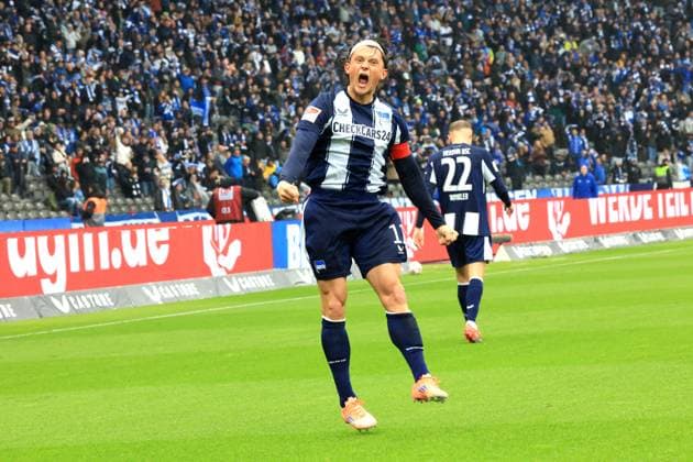 DEU, DFL, 2. FBL, Hertha BSC vs. Preussen Muenster, 04.10.2025, Berliner Olympiastadion, Berlin, DEU, DFL, 2. FBL, Hertha BSC vs. Preussen Muenster, im Bild Fabian Reese (Hertha BSC Berlin 11), DFL - regulations prohibit any use of Photographs as image sequences and or quasi-video