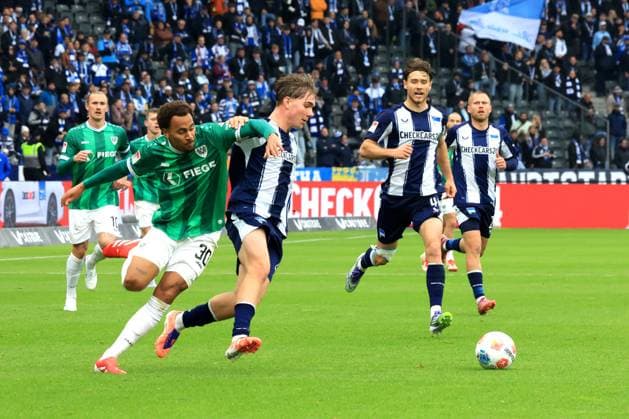 DEU, DFL, 2. FBL, Hertha BSC vs. Preussen Muenster, 04.10.2025, Berliner Olympiastadion, Berlin, DEU, DFL, 2. FBL, Hertha BSC vs. Preussen Muenster, im Bild Kennet Eichhorn (Hertha BSC Berlin 23), p30 DFL - regulations prohibit any use of Photographs as image sequences and or quasi-video