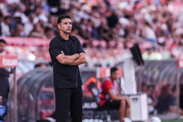 October 4, 2025, Girona, Girona, SPAIN: Michel, head coach of Girona FC, looks on during the Spanish league, La Liga EA Sports, football match played between Girona FC and Valencia CF at Montilivi stadium on October 04, 2025 in Girona, Spain. Girona SPAIN - ZUMAa181 20251004_zaa_a181_178 Copyright: xJavierxBorregox