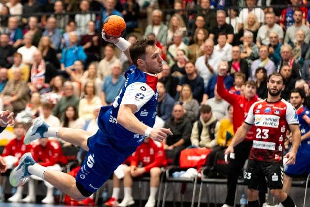 Merlin Fuss (HBW Balingen Weilstetten, 13) HBW Balingen Weilstetten vs. HSG Nordhorn Lingen, Handball, 2. Bundesliga, 6. Spieltag, Saison 2025 2026, 04.10.2025 Eibner-Pressefoto Andreas Ulmer HBW Balingen Weilstetten vs. HSG Nordhorn Lingen, Handball, 2. Bundesliga, 6. Spieltag, Saison 2025 2026, 04.10.2025 Balingen Copyright: xEibner-Pressefoto AndreasxUlmerx EP_AUR