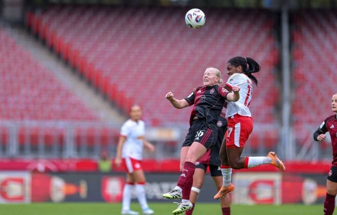 DEU, Nürnberg, FC Nürnberg vs RB Leipzig, Google Pixel Bundesliga, DFB, Saison 2526, Max-Morlock-Stadion, 5. Spieltag im Bild v.l.n.r: Aleigh Gambone (FC Nürnberg 16), Delice Boboy (RB Leipzig 17), Zweikampf DFB DFL REGULATIONS PROHIBIT ANY USE OF PHOTOGRAPHS AS IMAGE SEQUENCES AND OR QUASI-VIDEO, 05.10.2025, Copyright: HMBxMedia HendrikxHamelau