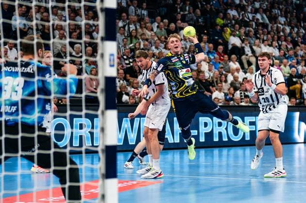 Edwin Aspenbaeck (Rhein-Neckar Loewen, 78) beim Wurf, GER, THW Kiel vs Rhein-Neckar Loewen, Handball, Bundesliga, Spieltag 7, Saison 2025 2026, 05.10.2025 GER, THW Kiel vs Rhein-Neckar Loewen, Handball, Bundesliga, Spieltag 7, Saison 2025 2026, 05.10.2025 Kiel Copyright: xEibner-Pressefoto MaxxVincenx EP_MVN