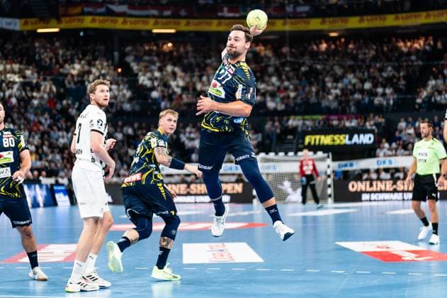 Dani Baijens (Rhein-Neckar Loewen, 77) beim Wurf, GER, THW Kiel vs Rhein-Neckar Loewen, Handball, Bundesliga, Spieltag 7, Saison 2025 2026, 05.10.2025 GER, THW Kiel vs Rhein-Neckar Loewen, Handball, Bundesliga, Spieltag 7, Saison 2025 2026, 05.10.2025 Kiel Copyright: xEibner-Pressefoto MaxxVincenx EP_MVN
