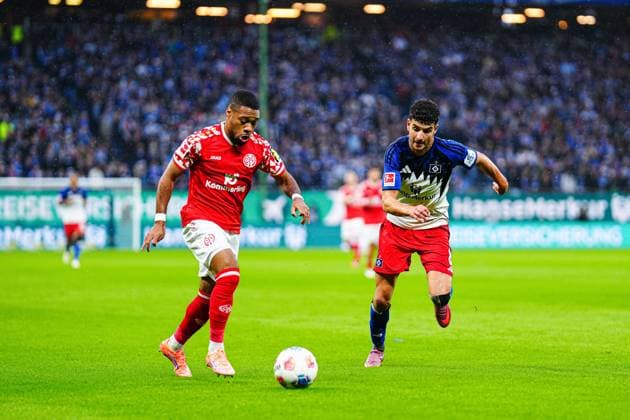 Arnaud Nordin (FSV Mainz 05, 09), Daniel Elfadli (Hamburger SV, 08) GER, Hamburger SV vs. FSV Mainz 05, Fussball, 1. Bundesliga, Spieltag 6, Saison 2025 2026, 05.10.2025 GER, Hamburger SV vs. FSV Mainz 05, Fussball, 1. Bundesliga, Spieltag 6, Saison 2025 2026, 05.10.2025 Hamburg Copyright: xEibner-Pressefoto MarcelxvonxFehrnx EP_MFN