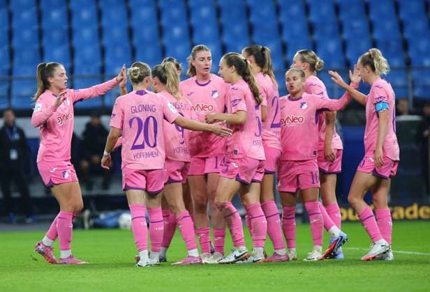 06.10.2025, xcex, GER, Hamburg, Volksparkstadion,Frauenfussball, 1. Bundesliga, DIE LIGA, Google Pixel Frauen-Bundesliga Saison 2025 2026, Spieltag 5, HSV, TSG, Hamburger SV Frauen - TSG Hoffenheim Frauen, Torjubel, TSG Hoffenheim, Jubel, Freude, Emotionen, Goal celebration, Jamilla Rankin (TSG) bejubelt den Treffer DFL regulations prohibit any use of photographs as image sequences and or quasi-video