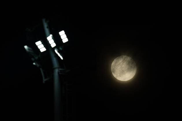 Spain-Football-Women s Champions League FC Barcelona, Barca v Bayern Munich in Barcelona, Spain. Barcelona, Spain, 7, October, 2025. Full moon during Women™s Champions League match between FC Barcelona and Bayern Munich in Johan Cruyff Stadium, Barcelona, Spain, on October 7, 2025. Barcelona Johan Cruyff Stadium Barcelona Spain