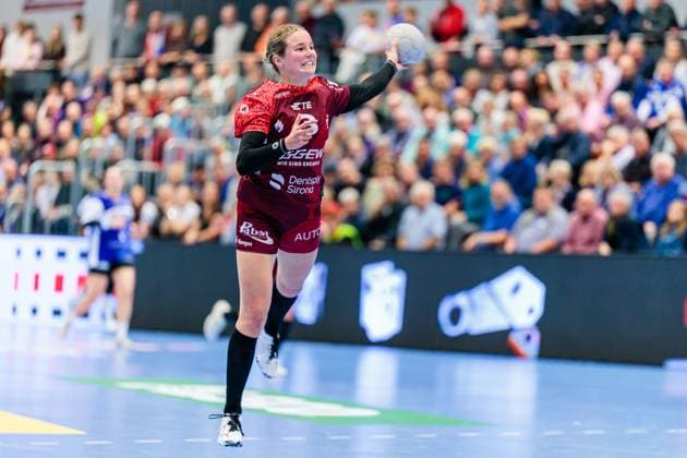 Amelie Berger (HSG Bensheim Auerbach, 03) im Torwurf GER, HSG Blomberg-Lippe vs. HSG Bensheim Auerbach, Handball, 1. Bundesliga Frauen, 8. Spieltag, Spielzeit 2025 2026, 08.10.2025 GER, HSG Blomberg-Lippe vs. HSG Bensheim Auerbach, Handball, 1. Bundesliga Frauen, 8. Spieltag, Spielzeit 2025 2026, 08.10.2025 Blomberg Copyright: xEibner-Pressefoto JanxRollingerx EP_JSK