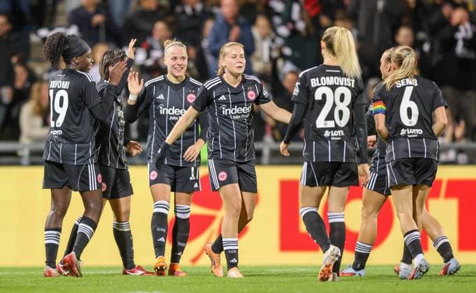 DEU, Frankfurt, Eintracht Frankfurt vs 1. FC Slovacko, UEFA Womenʼs Europa Cup, UEFA, Saison 2526, Stadion am Bretanobad, Playoffs, Hinspiel im Bild: Remina Chiba (Eintracht Frankfurt 15) erzielt das Tor zum 4:0, Jubel DFB DFL REGULATIONS PROHIBIT ANY USE OF PHOTOGRAPHS AS IMAGE SEQUENCES AND OR QUASI-VIDEO, 08.10.2025 Copyright: HMBxMedia HendrikxHamelau