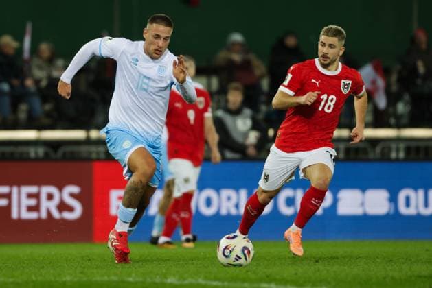 SOCCER - FIFA WC quali, AUT vs SMR VIENNA,AUSTRIA,09.OCT.25 - SOCCER - FIFA World Cup, WM, Weltmeisterschaft, Fussball 2026, European Qualifiers, group stage, OEFB international match, Länderspiel, Nationalmannschaft Austria vs San Marino. Image shows Samuele Zannoni (SMR) and Romano Schmid (AUT). GEPAxpictures xDavidxBitzan