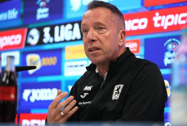 Fussball, Herren, 3.Liga, Saison 2025 2026, TSV 1860 München, Pressekonferenz, Vorstellung Markus Kauczinski, Trainer Hier im Bild Markus Kauczinski, Trainer (TSV 1860 München) bei seiner Vorstellung auf einer Presskonferenz, Kopf, Portrait