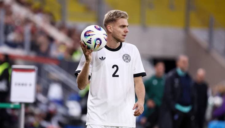 Deutschland - Griechenland U21, U 21 EM Qualifikation Jena, 10.10.2025, Ernst-Abbe-Sportfeld, Fußball, Länderspiel , U 21 Junioren EM-Qualifikation , Deutschland vs. Griechenland , Im Bild: Leandro Morgalla ( 2, Deutschland). , Nur für journalistische Zwecke! For editorial use only! DFB UEFA regulations prohibit any use of photographs as image sequences and or quasi-video. ,