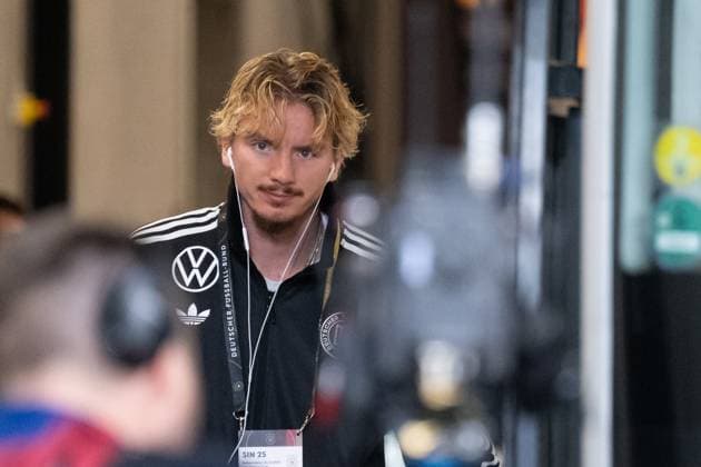 Ankunft der Nationalmannschaft, Nick Woltemade (Deutschland, 11) GER, Deutschland vs. Luxemburg, Fussball, Herren, WM-Qualifikation Europa, 7. Spieltag, Spielzeit 2025 2026, 10.10.2025, GER, Deutschland vs. Luxemburg, Fussball, Herren, WM-Qualifikation Europa, 7. Spieltag, Spielzeit 2025 2026, 10.10.2025 Sinsheim Copyright: xEibner-Pressefoto WolfgangxFrankx EP_WFK