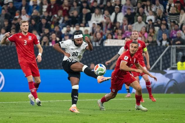 v.li. Enes Mahmutovic (Luxemburg, 03), Serge Gnabry (Deutschland, 20), Dirk Carlson (Luxemburg, 13), Torschuss, GER, Deutschland vs. Luxemburg, Fussball, Herren, WM-Qualifikation Europa, 7. Spieltag, Spielzeit 2025 2026, 10.10.2025, GER, Deutschland vs. Luxemburg, Fussball, Herren, WM-Qualifikation Europa, 7. Spieltag, Spielzeit 2025 2026, 10.10.2025 Sinsheim Copyright: xEibner-Pressefoto WolfgangxFrankx EP_WFK