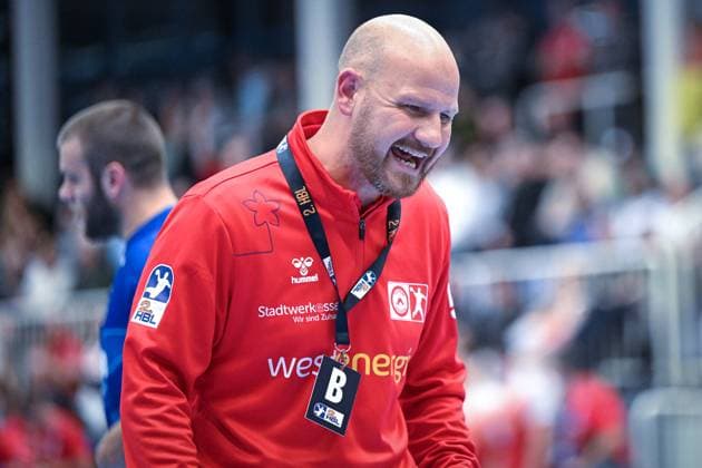 Deutschland, Handball, 2. Bundesliga, 7. Spieltag, 2025 2026, TuSEM Essen vs TV Großwallstadt, 10.10.2025, Sporthalle Am Hallo, Essen, Deutschland, Daniel Haase (TuSEM Essen, Trainer) Copyright: xMarkusxVerwimpx