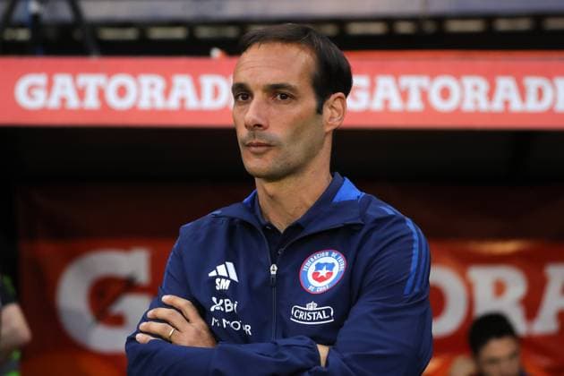 Futbol, Chile vs Peru Partido amistoso 2025 El entrenador de la seleccion chilena Sebastian Miranda, es fotografiado, durante el partido amistoso disputado en el Estadio Bicentenario de la Florida, Santiago, Chile. 10 10 2025 Felipe Zanca Photosport Football, Chile vs Peru 2025 friendly match Chile s head coach Sebastian Miranda, is pictured, during a friendly match at the Bicentenario Stadium in the Florida, Santiago, Chile. 10 10 2025 Felipe Zanca Photosport Chile vs Peru, amistoso 2025