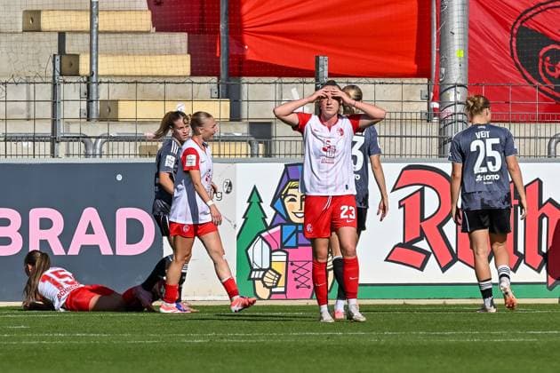 Luca Birkholz (SC Freiburg Frauen, 23) mit Emotion. GER, SC Freiburg - Eintracht Frankfurt, Frauen-Fussball, Google Pixel Frauen-Bundesliga, 6. Spieltag, Saison 2025 2026, 12.10.2025 DFB REGULATIONS PROHIBIT ANY USE OF PHOTOGRAPHS AS IMAGE SEQUENCES AND OR QUASI-VIDEO GER, SC Freiburg - Eintracht Frankfurt, Frauen-Fussball, Google Pixel Frauen-Bundesliga, 6. Spieltag, Saison 2025 2026, 12.10.2025 Freiburg Copyright: xEibner-Pressefoto ThomasxHessx EP_THS